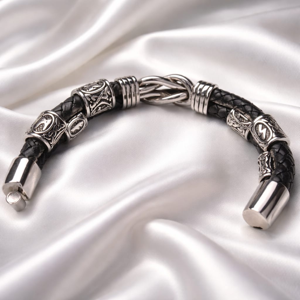 Time Loop Mascot with 2 staves (The First Step & The Breaker of Barriers) Bracelet handcrafted leather bracelet by Mascotsbracelets